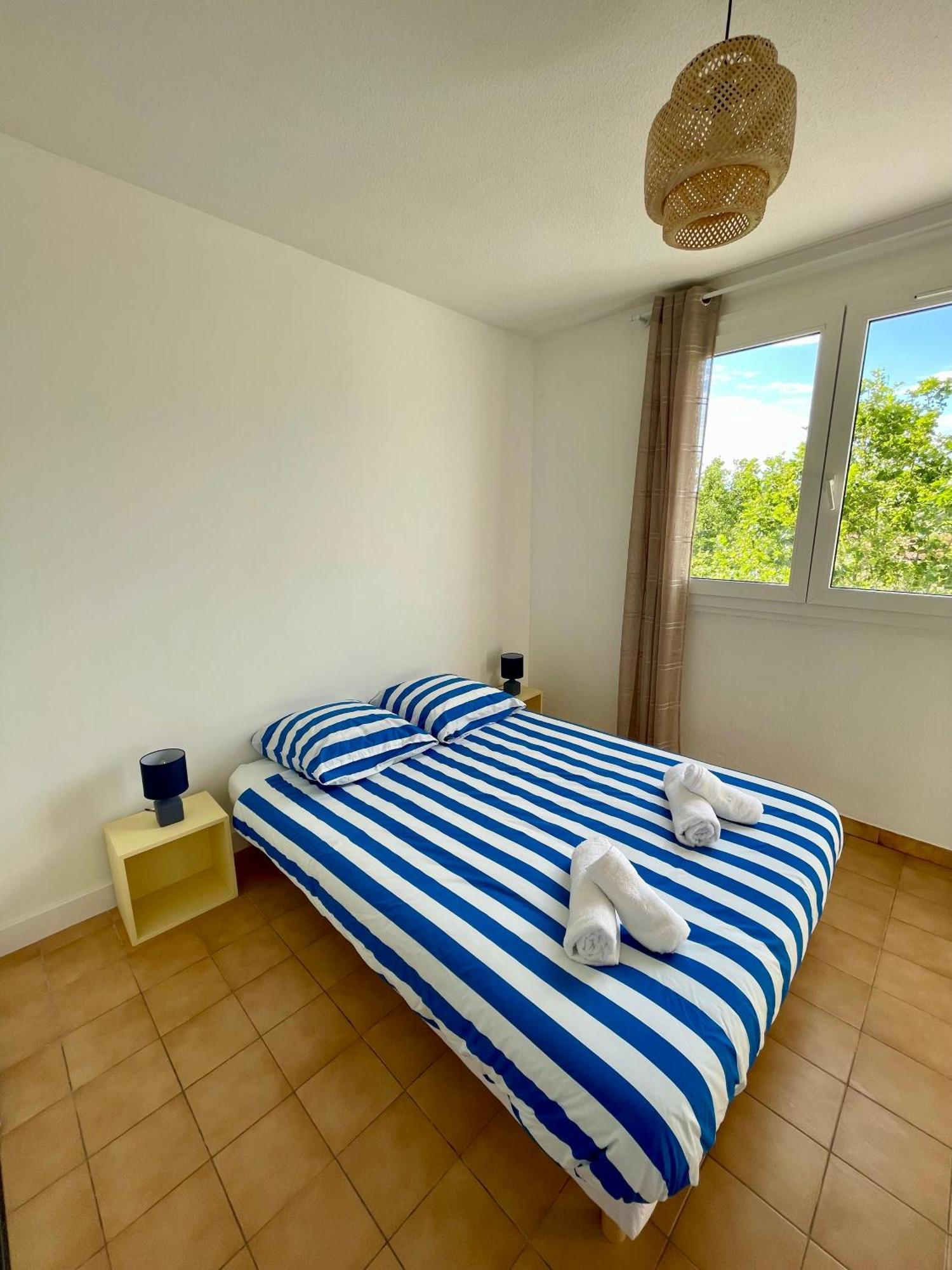 Superbe Duplex Refait A Neuf ! Apartment Hyeres Luaran gambar